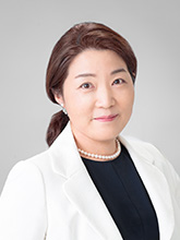 理事長　小泉章子